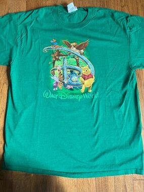 Vintage Walt Disney World Winnie the Pooh & Friends Graphic Tee XL